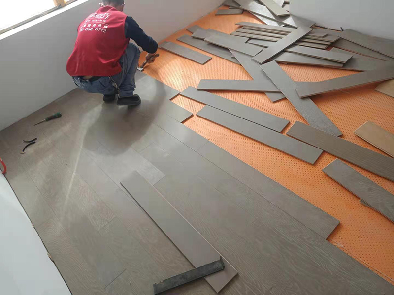 成都天悅國際復合地板安裝學校醫(yī)院 94㎡簡歐風格全屋地面裝修