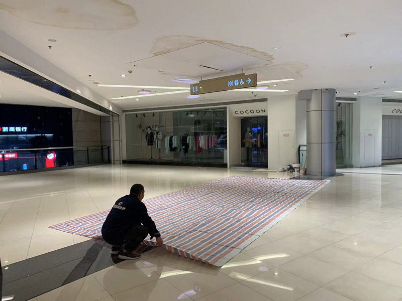 天花板漏水怎么辦？簡單補救方法(圖2)